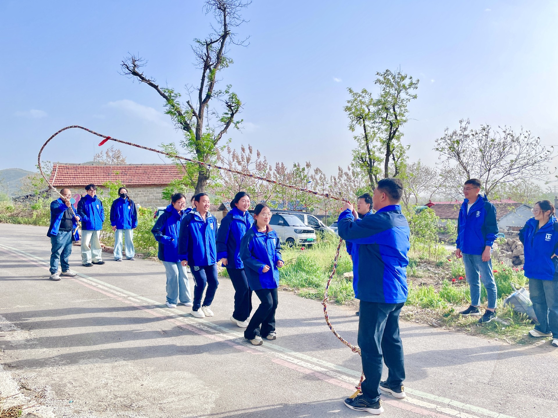 1744616983177365.jpg 4.jpg